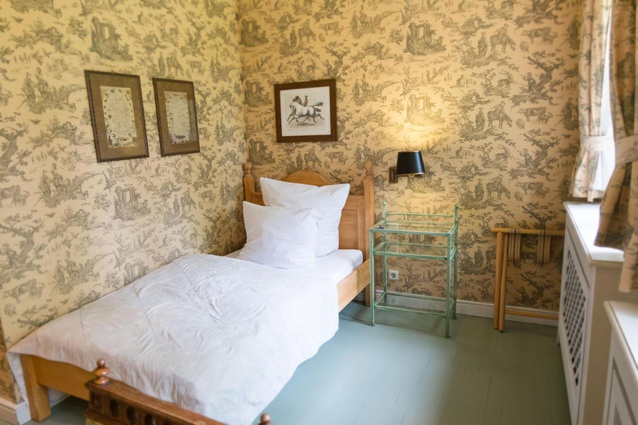 Der Linslerhof - Hotel, Restaurant, Events & Natur Überherrn エクステリア 写真