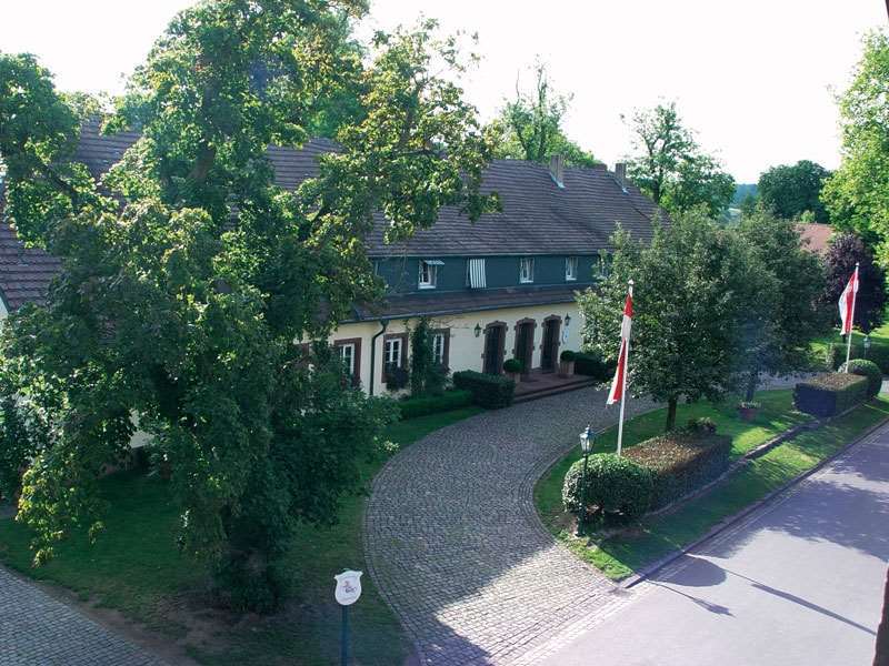 Der Linslerhof - Hotel, Restaurant, Events & Natur Überherrn エクステリア 写真